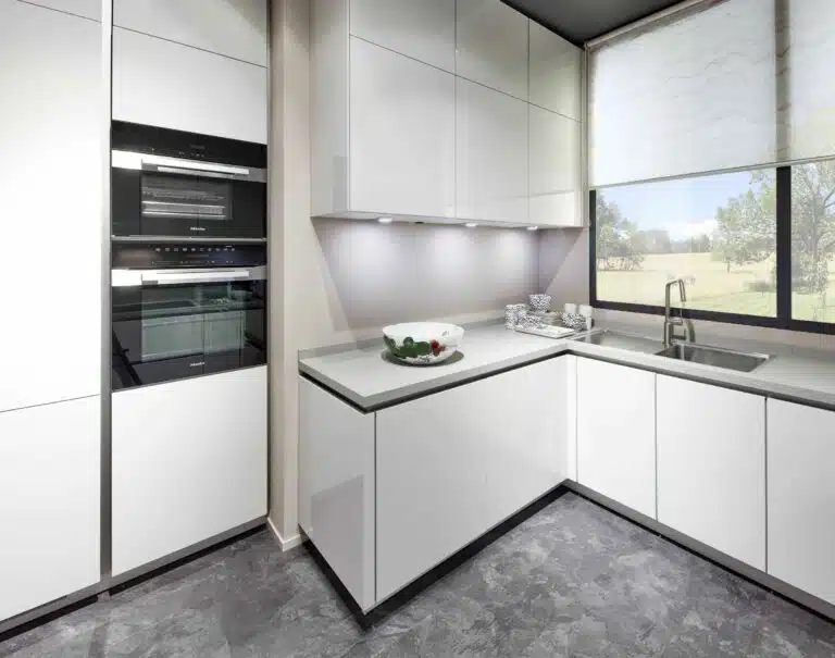 cuisine-style-brillant-sur-mesure-moderne (5)